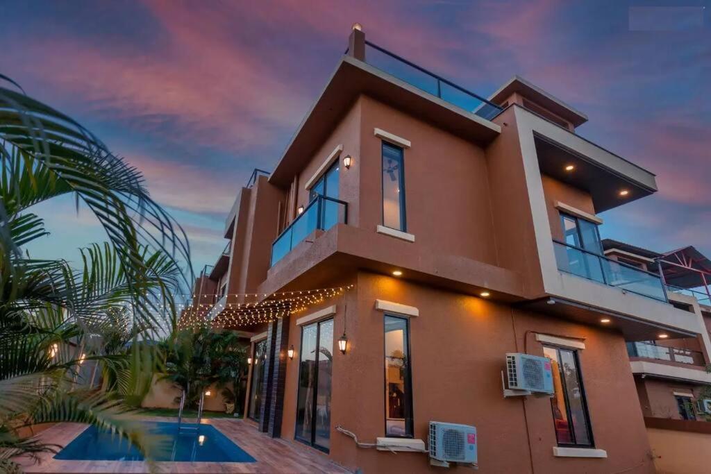 Martini Villa By Aquastay Лонавала Экстерьер фото